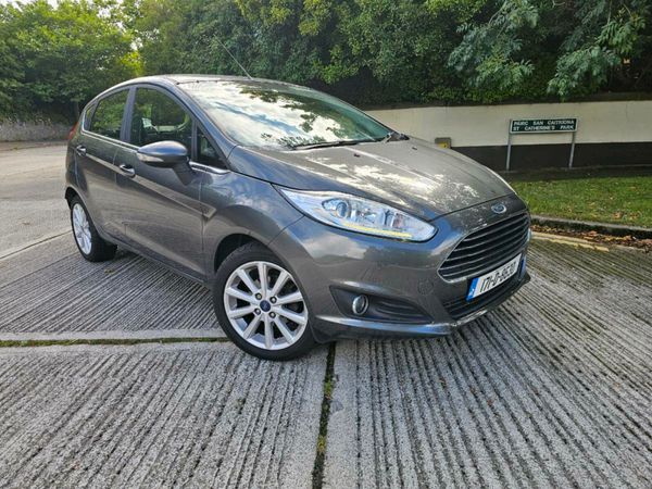 Ford Fiesta Hatchback, Petrol, 2017, Grey