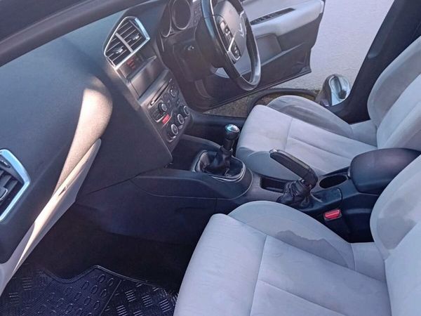 Citroen C4 Hatchback, Diesel, 2011, Blue