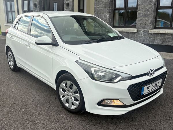 Hyundai i20 Hatchback, Petrol, 2015, White