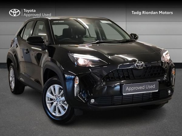 Toyota Yaris Cross Hatchback, Petrol Hybrid, 2025, Black