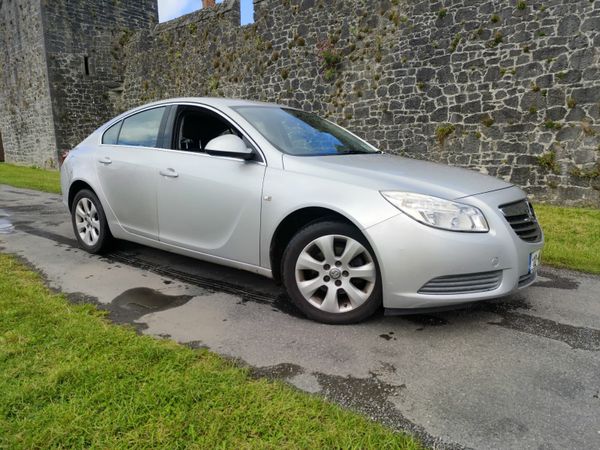Vauxhall Insignia Hatchback, Diesel, 2012, Silver