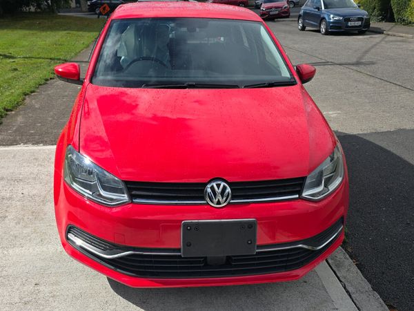 Volkswagen Polo Hatchback, Petrol, 2016, Red