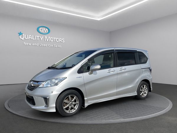Honda Freed MPV, Petrol Hybrid, 2014, Silver