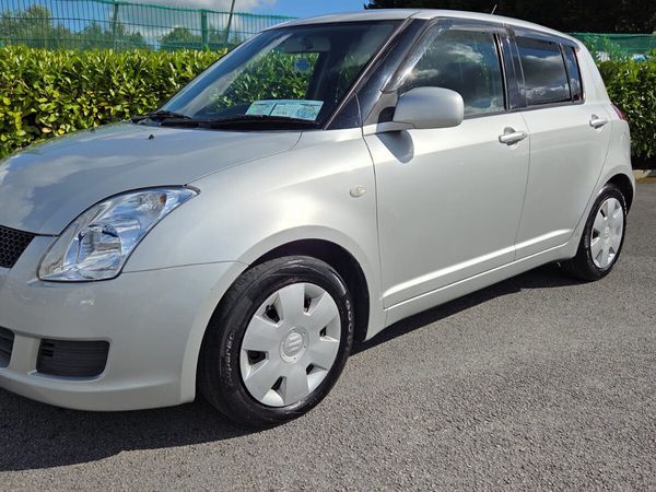 Suzuki Swift Hatchback, Petrol, 2010, Silver