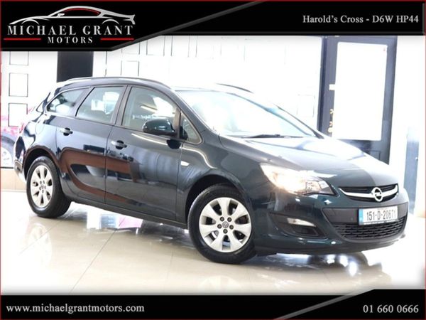 Opel Astra Estate, Petrol, 2015, Green