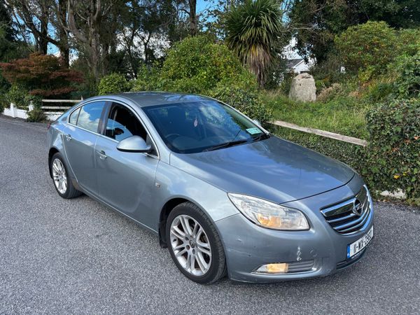 Opel Insignia Hatchback, Diesel, 2011, Silver