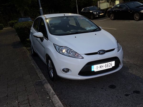 Ford Fiesta Hatchback, Petrol, 2011, White