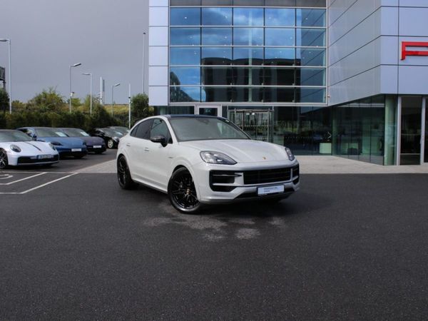 Porsche Cayenne SUV, Petrol Plug-in Hybrid, 2024, Grey