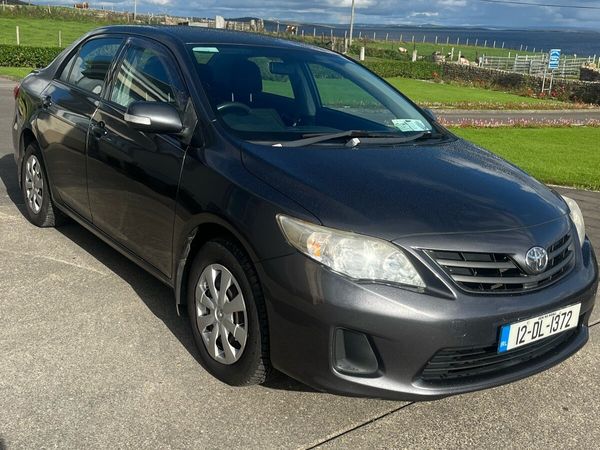 Toyota Corolla Saloon, Diesel, 2012, Grey