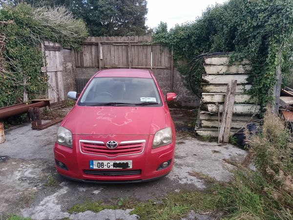 Toyota Avensis Saloon, Diesel, 2008, Red