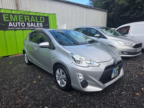 Toyota Aqua Hatchback, Petrol Hybrid, 2015, Silver