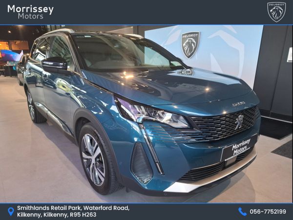 Peugeot 5008 MPV, Diesel, 2023, Blue