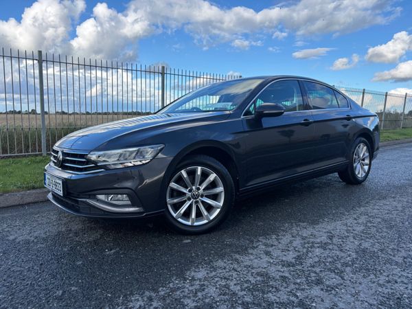 Volkswagen Passat Saloon, Diesel, 2022, Grey
