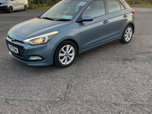 Hyundai i20 Hatchback, Petrol, 2015, Blue
