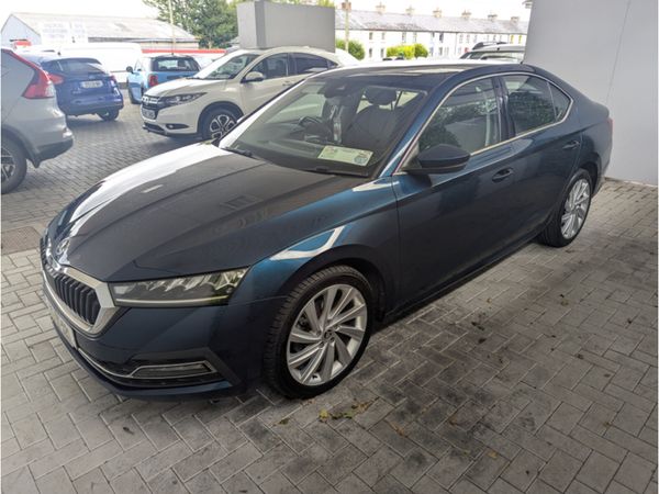 Skoda Octavia Saloon, Diesel, 2021, Blue