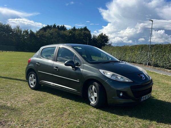 Peugeot 207 Hatchback, Diesel, 2010, Grey