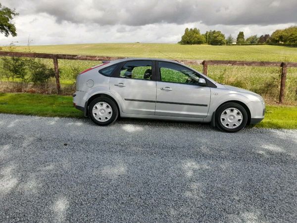 Ford Focus Hatchback, Petrol, 2007, Silver