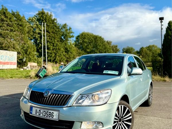 Skoda Octavia Saloon, Diesel, 2011, Green