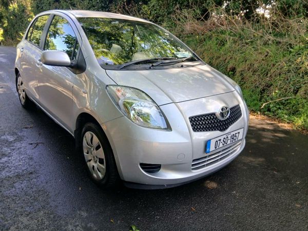 Toyota Yaris Hatchback, Petrol, 2007, Silver