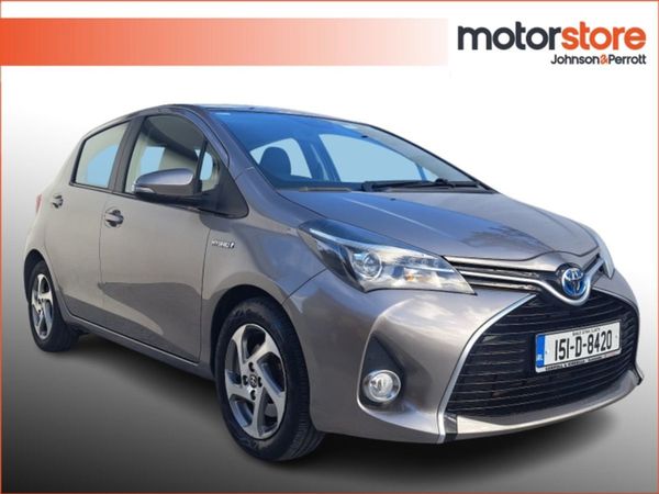 Toyota Yaris Hatchback, Petrol Hybrid, 2015, Beige