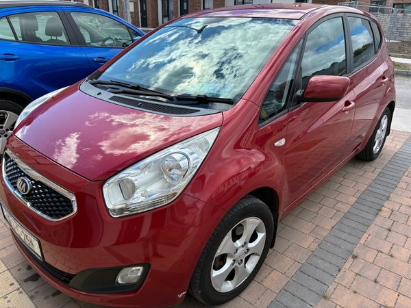 Kia Venga MPV, Diesel, 2013, Red