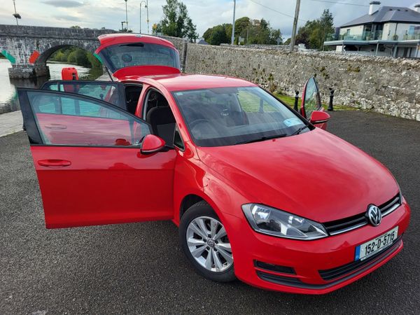Volkswagen Golf Estate, Diesel, 2015, Red