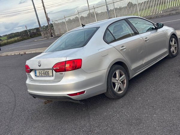 Volkswagen Jetta Saloon, Diesel, 2011, Silver