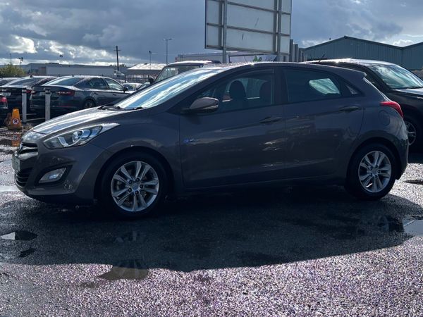 Hyundai i30 Hatchback, Diesel, 2013, Bronze