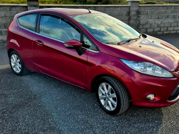 Ford Fiesta Hatchback, Petrol, 2010, Red