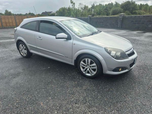Opel Astra Hatchback, Petrol, 2007, Silver