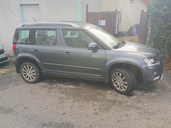 Skoda Yeti SUV, Petrol, 2015, Grey