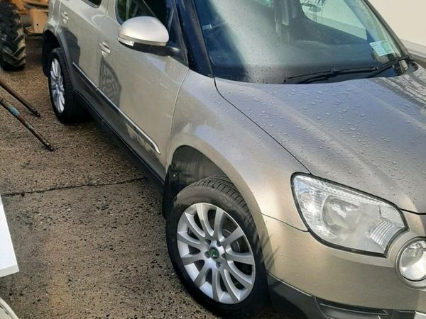 Skoda Yeti SUV, Diesel, 2012, Beige