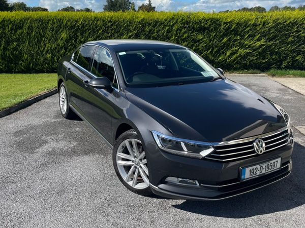 Volkswagen Passat Saloon, Diesel, 2019, Grey