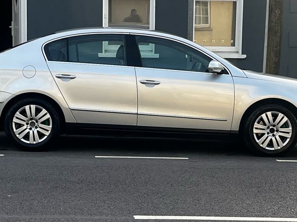 Volkswagen Passat Saloon, Petrol, 2006, Silver