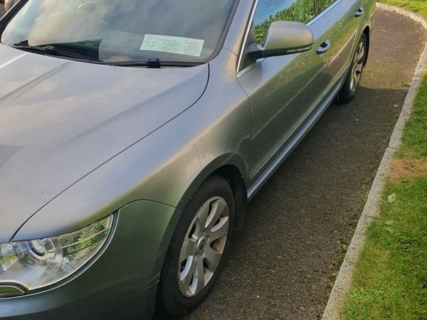 Skoda Superb Saloon, Diesel, 2011, Grey