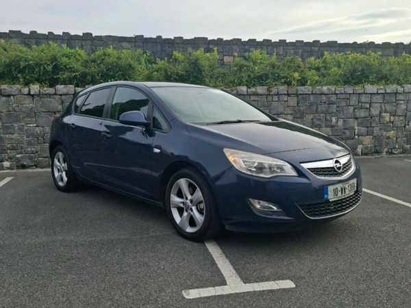 Opel Astra Hatchback, Diesel, 2010, Blue
