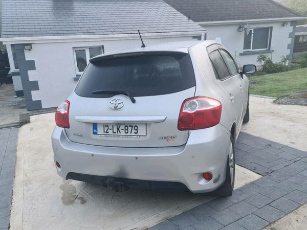 Toyota Auris Hatchback, Diesel, 2012, Silver