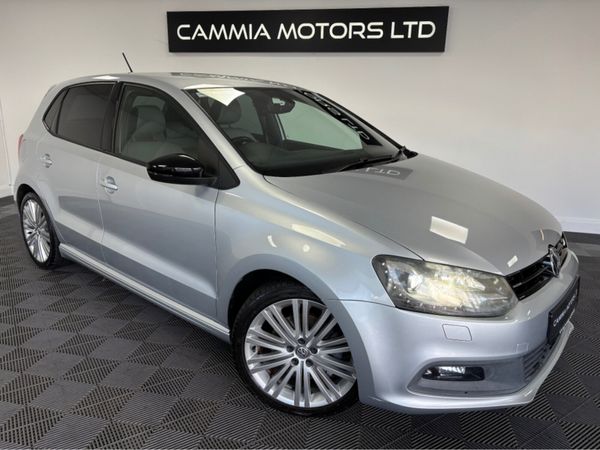 Volkswagen Polo Hatchback, Petrol, 2015, Silver