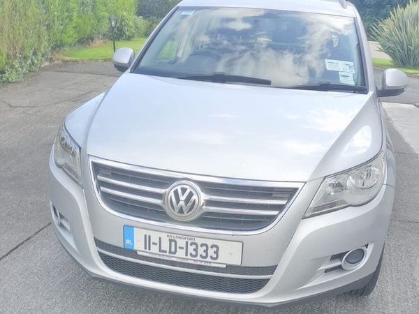 Volkswagen Tiguan SUV, Diesel, 2011, Silver