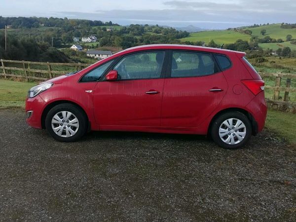 Hyundai ix20 MPV, Diesel, 2014, Red