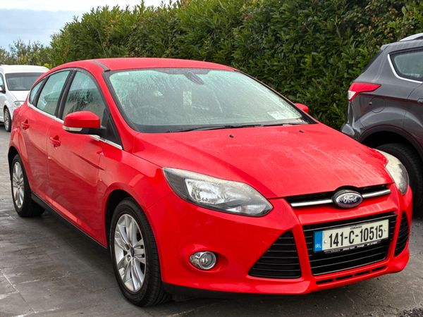 Ford Focus Hatchback, Diesel, 2014, Red