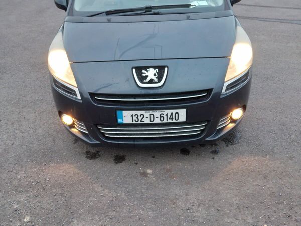 Peugeot 5008 MPV, Diesel, 2013, Blue