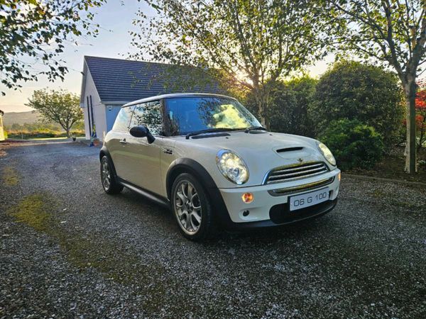 Mini Cooper Hatchback, Petrol, 2006, White