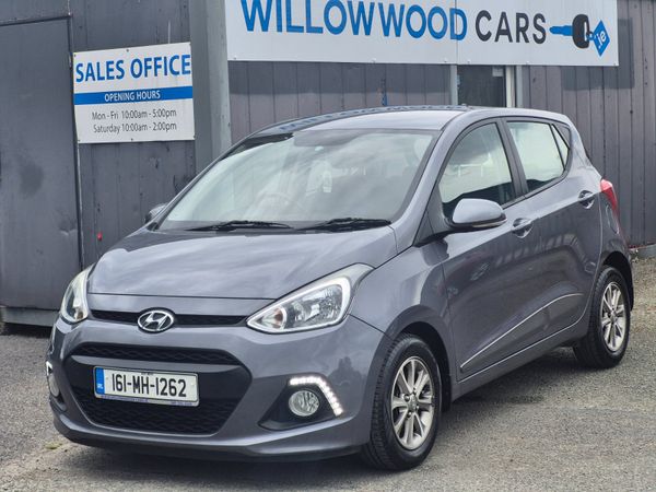 Hyundai i10 Hatchback, Petrol, 2016, Grey