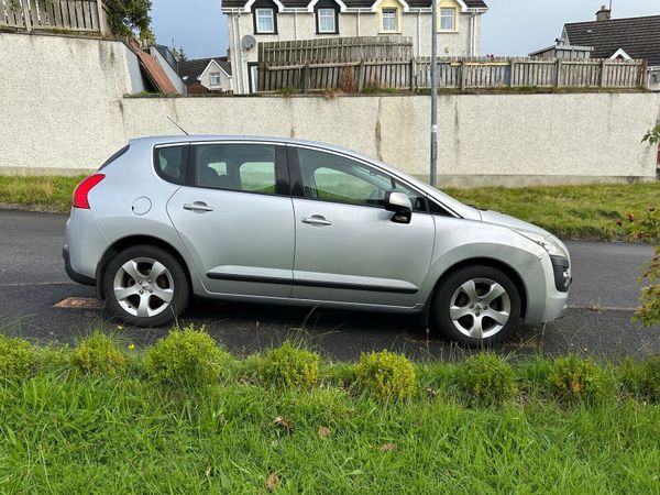 Peugeot 3008 MPV, Diesel, 2010, Silver
