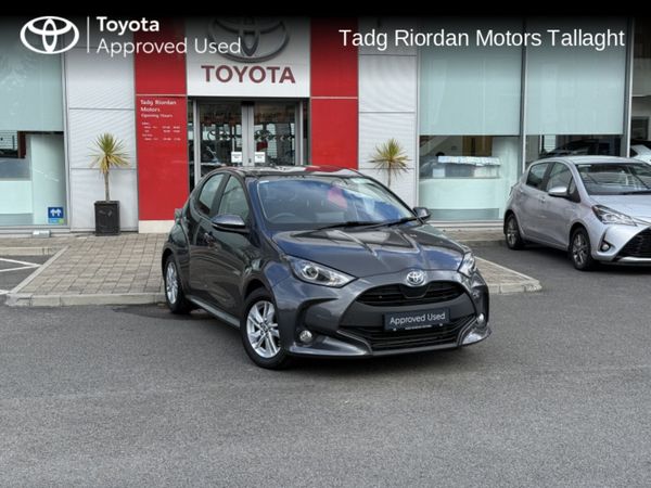 Toyota Yaris Hatchback, Petrol Hybrid, 2023, Grey
