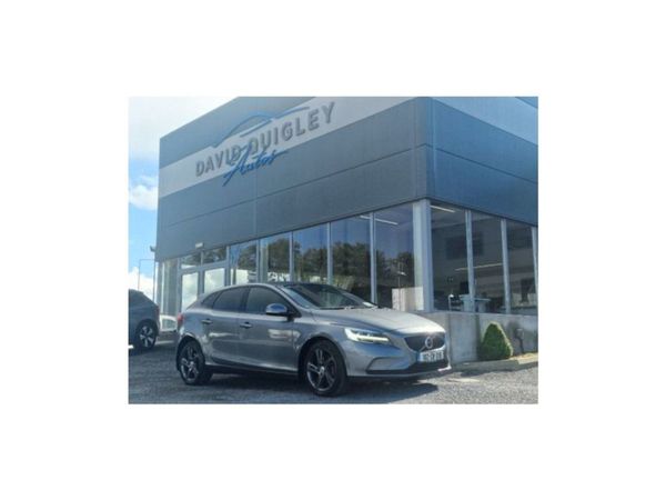 Volvo V40 Estate, Diesel, 2018, Grey