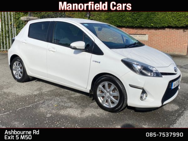 Toyota Yaris Hatchback, Petrol Hybrid, 2014, White