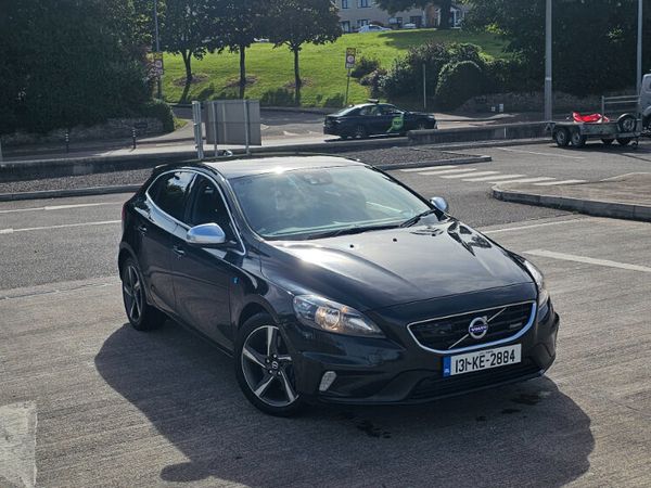 Volvo V40 Hatchback, Diesel, 2013, Black