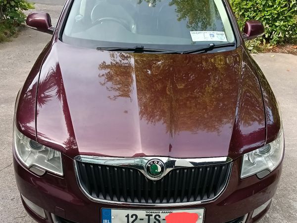 Skoda Superb Saloon, Diesel, 2012, Red